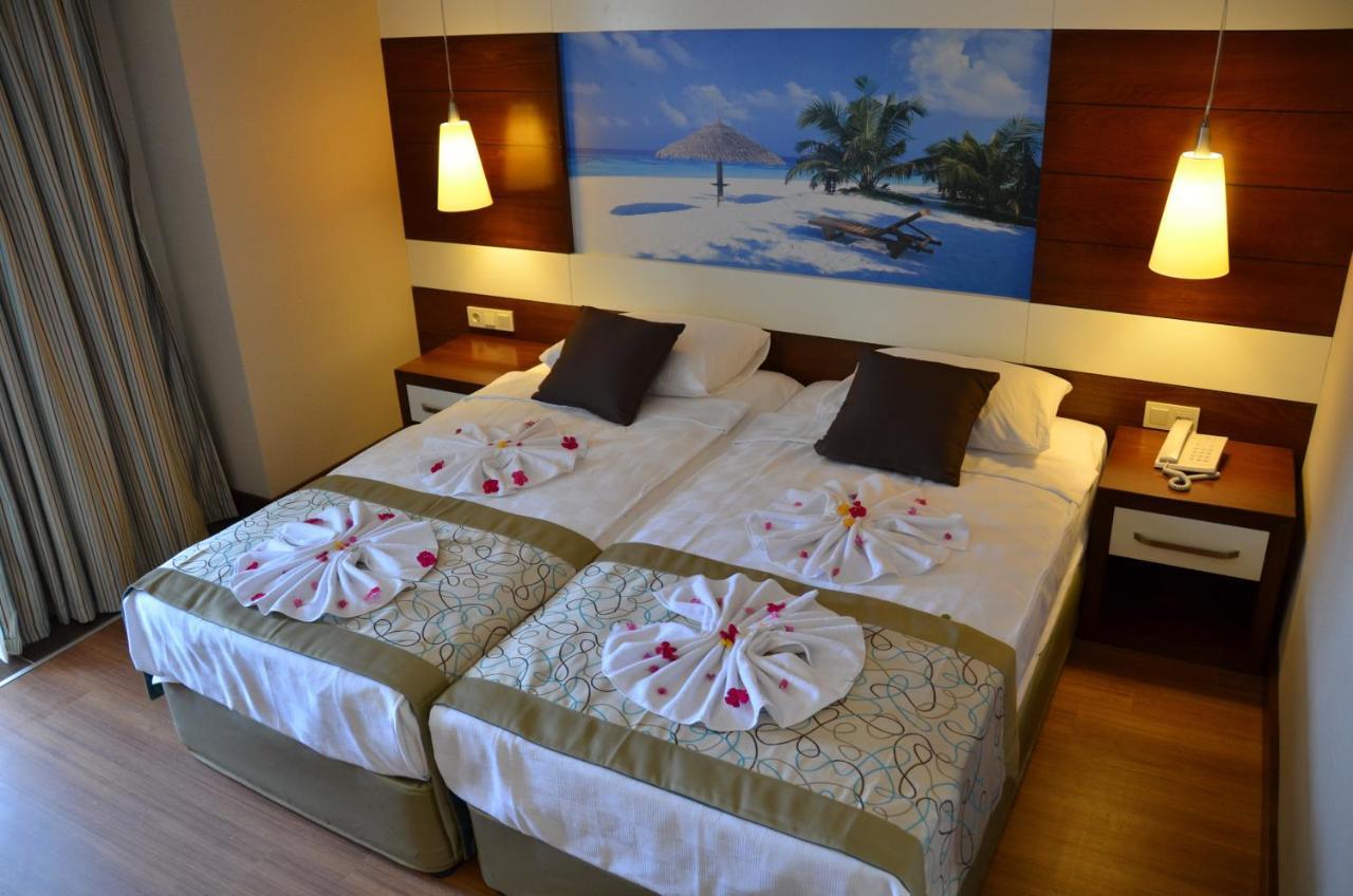 Holiday City Hotel (Adults Only) Side Zimmer foto